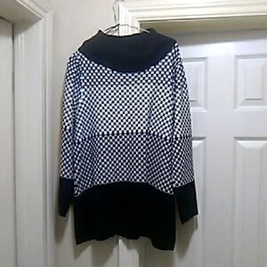 Stylish Black and White Women's Sweater